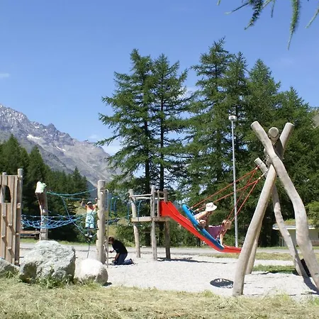 Flora Διαμέρισμα *